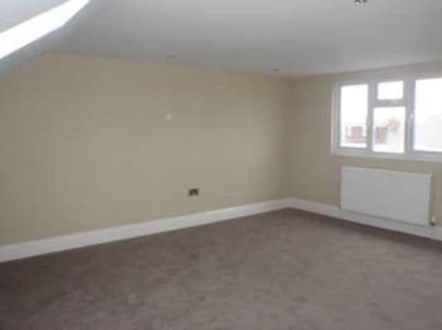  Image of 4 bedroom Terraced house to rent in Green Lane Portsmouth PO3 at Copnor Portsmouth Hampshire, PO3 5EZ