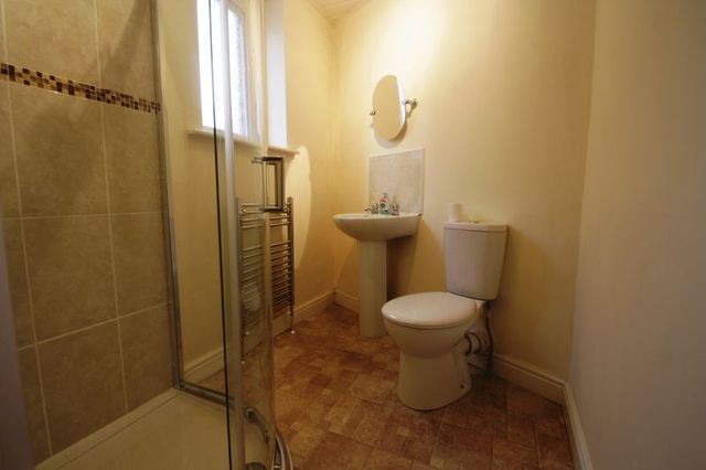  Image of 2 bedroom Terraced house to rent in Green Lane Greetland Halifax HX4 at Green Lane Greetland Halifax, HX4 8AB