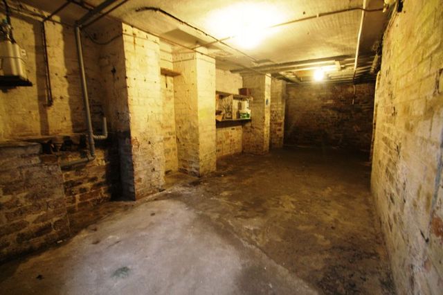  Image of 2 bedroom Terraced house to rent in Green Lane Greetland Halifax HX4 at Green Lane Greetland Halifax, HX4 8AB