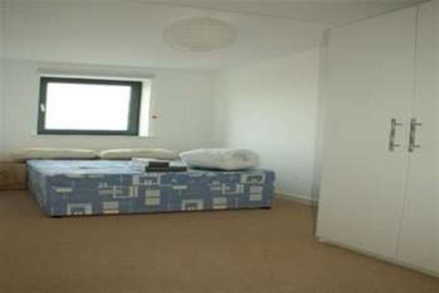  Image of 1 bedroom Property to rent in Beeston Road Holbeck Leeds LS11 at Leeds, LS11 6AD