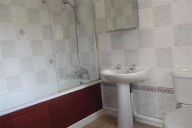  Image of 2 bedroom Detached house to rent in Guildford Road Portsmouth PO1 at Portsmouth, PO1 5HX