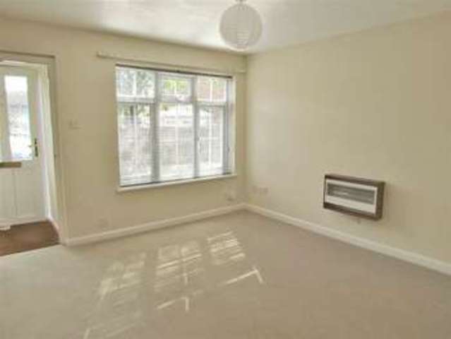  Image of 1 bedroom Flat to rent in Hadland Road Abingdon OX14 at Abingdon, OX14 3XW