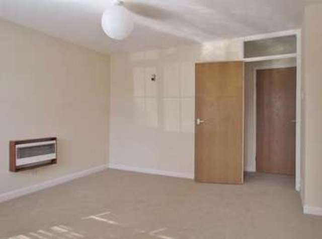  Image of 1 bedroom Flat to rent in Hadland Road Abingdon OX14 at Abingdon, OX14 3XW
