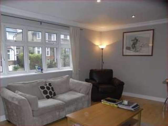 Image of 3 bedroom Flat for sale in Hadley Road New Barnet Barnet EN5 at Hadley Road  New Barnet, EN5 5QP