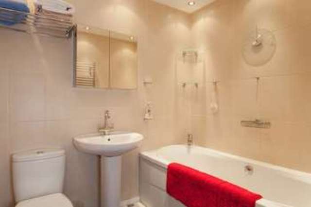  Image of 5 bedroom Detached house for sale in Green Lane Hambledon Waterlooville PO7 at Hambledon Waterlooville Hampshire, PO7 4SX