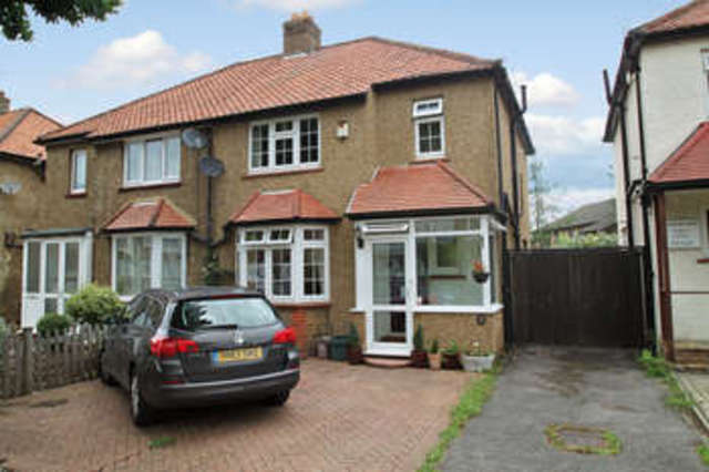  Image of 3 bedroom Semi-Detached house for sale in Hamilton Avenue Tolworth Surbiton KT6 at Tolworth Surbiton Surrey, KT6 7PN