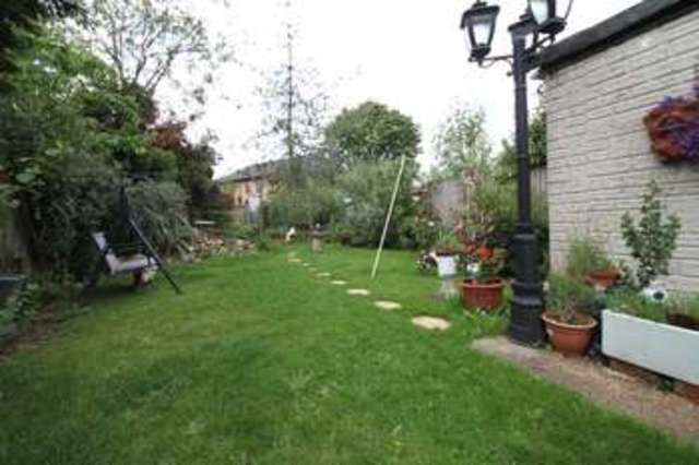  Image of 3 bedroom Semi-Detached house for sale in Hamilton Avenue Tolworth Surbiton KT6 at Tolworth Surbiton Surrey, KT6 7PN