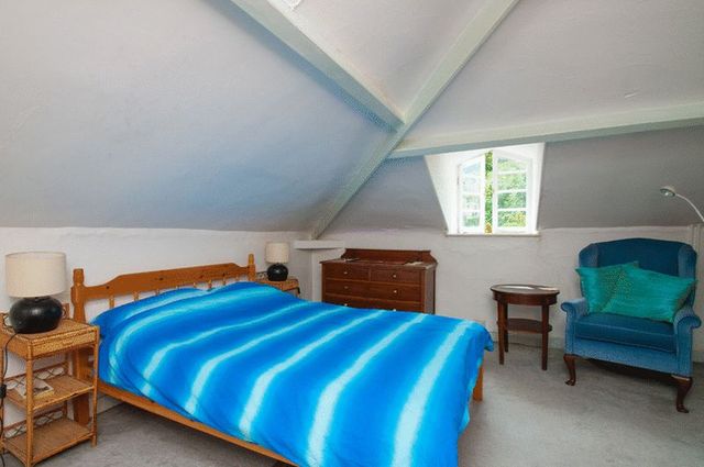  Image of 5 bedroom Semi-Detached house for sale in Hampton Park Redland Bristol BS6 at Hampton Park  Bristol, BS6 6LQ