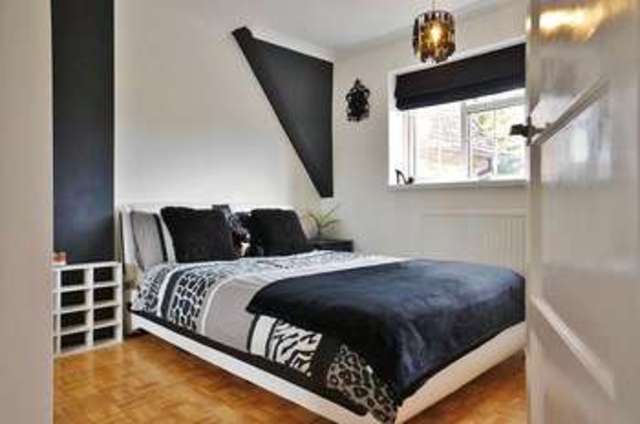  Image of 5 bedroom Terraced house for sale in Harcourt Way Abingdon OX14 at Abingdon, OX14 1NU