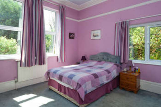  Image of 5 bedroom Detached house for sale in Grove Road Havant PO9 at Havant Hampshire, PO9 1AR