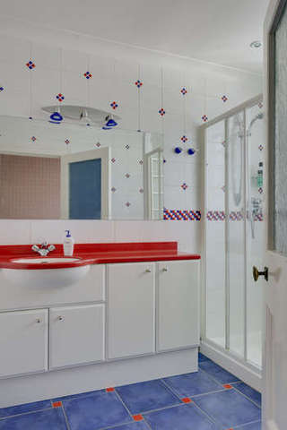  Image of 5 bedroom Detached house for sale in Grove Road Havant PO9 at Havant Hampshire, PO9 1AR