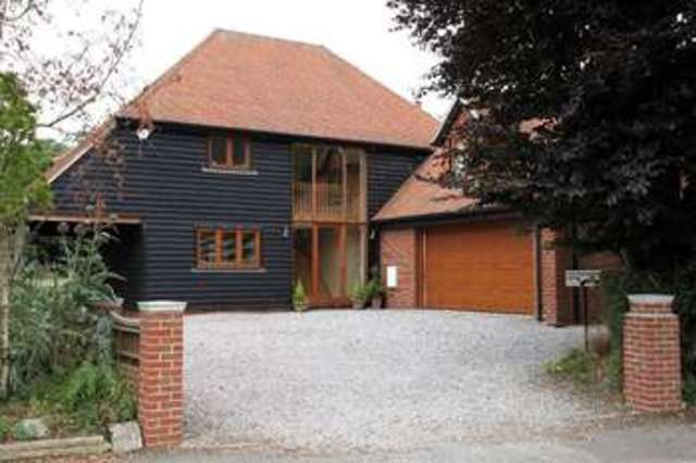  Image of 4 bedroom Detached house for sale in St. Peters Road Hayling Island PO11 at Hayling Island Hampshire, PO11 0RX