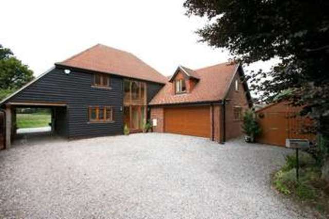  Image of 4 bedroom Detached house for sale in St. Peters Road Hayling Island PO11 at Hayling Island Hampshire, PO11 0RX