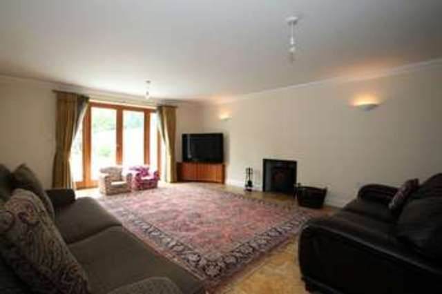  Image of 4 bedroom Detached house for sale in St. Peters Road Hayling Island PO11 at Hayling Island Hampshire, PO11 0RX