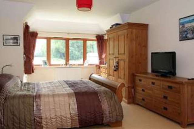  Image of 4 bedroom Detached house for sale in St. Peters Road Hayling Island PO11 at Hayling Island Hampshire, PO11 0RX