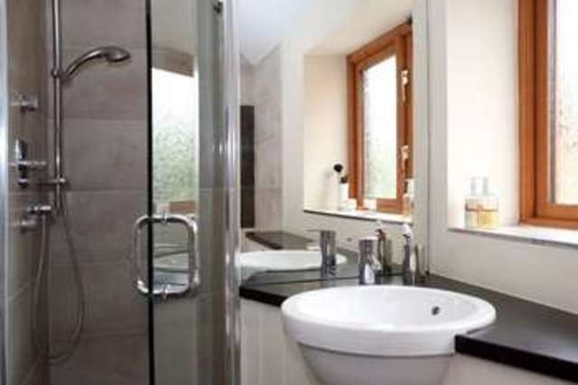  Image of 4 bedroom Detached house for sale in St. Peters Road Hayling Island PO11 at Hayling Island Hampshire, PO11 0RX