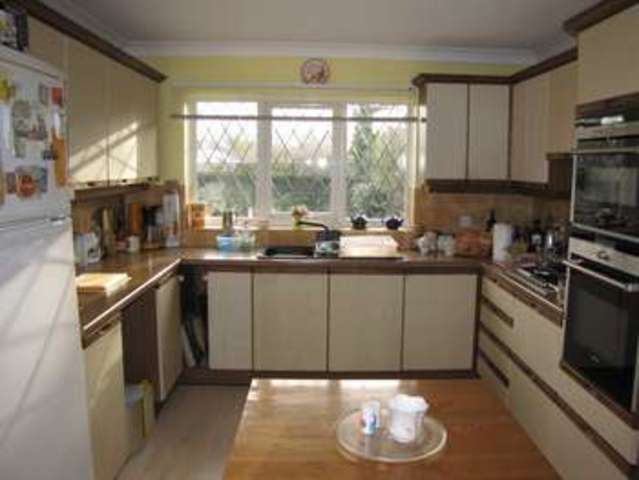 Image of 4 bedroom Detached house for sale in Sinah Lane Hayling Island PO11 at Hayling Island Hampshire, PO11 0HJ