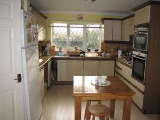  Image of 4 bedroom Detached house for sale in Sinah Lane Hayling Island PO11 at Hayling Island Hampshire, PO11 0HJ