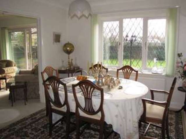  Image of 4 bedroom Detached house for sale in Sinah Lane Hayling Island PO11 at Hayling Island Hampshire, PO11 0HJ