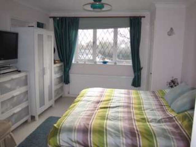  Image of 4 bedroom Detached house for sale in Sinah Lane Hayling Island PO11 at Hayling Island Hampshire, PO11 0HJ
