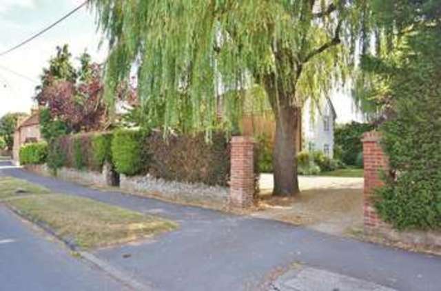  Image of 4 bedroom Detached house for sale in High Street Sutton Courtenay Abingdon OX14 at Sutton Courtenay  Abingdon, OX14 4AT