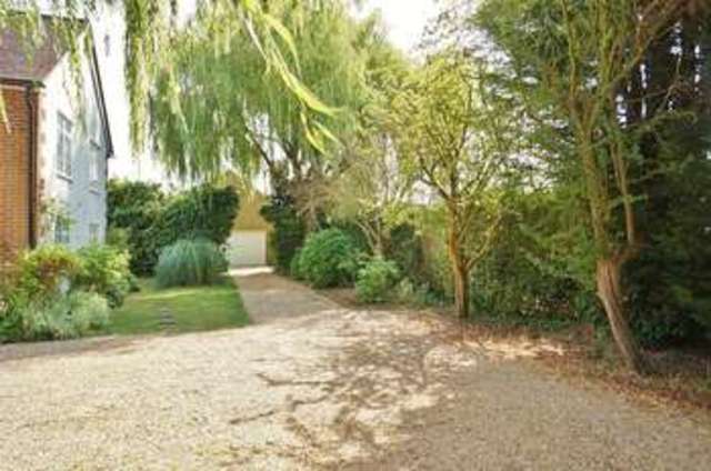  Image of 4 bedroom Detached house for sale in High Street Sutton Courtenay Abingdon OX14 at Sutton Courtenay  Abingdon, OX14 4AT