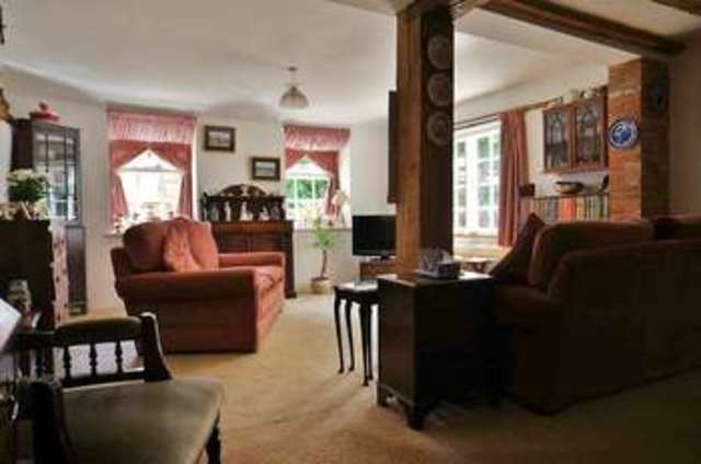  Image of 4 bedroom Detached house for sale in High Street Sutton Courtenay Abingdon OX14 at Sutton Courtenay  Abingdon, OX14 4AT