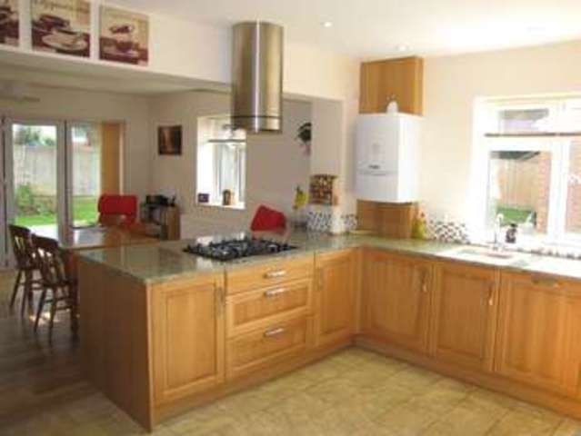  Image of 4 bedroom Detached house for sale in Solent Road Fareham PO14 at Hill Head Fareham Hampshire, PO14 3LD