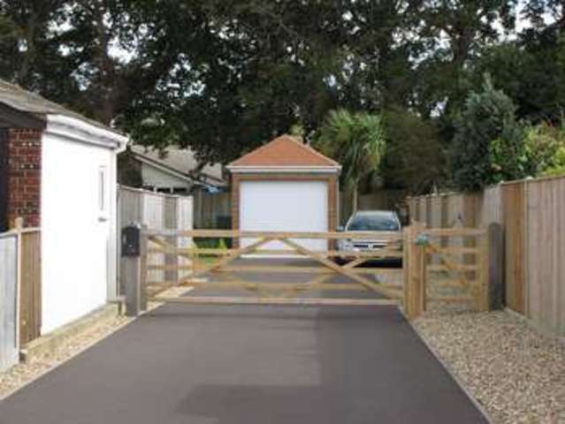  Image of 4 bedroom Detached house for sale in Solent Road Fareham PO14 at Hill Head Fareham Hampshire, PO14 3LD