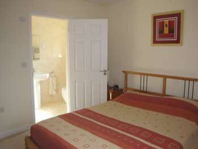  Image of 4 bedroom Detached house for sale in Solent Road Fareham PO14 at Hill Head Fareham Hampshire, PO14 3LD