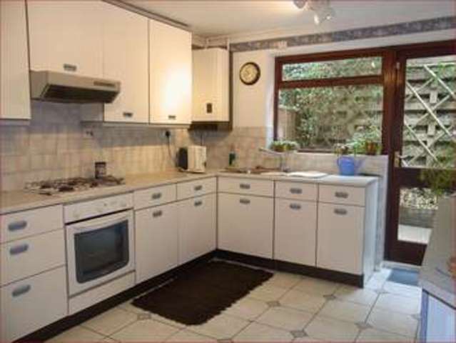  Image of 5 bedroom Semi-Detached house for sale in Hillary Rise High Barnet Barnet EN5 at Hillary Rise  Barnet, EN5 5AZ