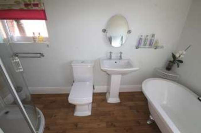  Image of 3 bedroom Town House for sale in Hillside Castle Donington Derby DE74 at Castle Donington Derbyshire, DE74 2NH