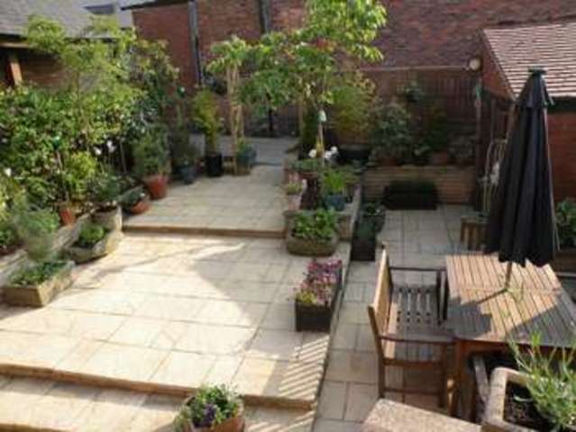  Image of 3 bedroom Town House for sale in Hillside Castle Donington Derby DE74 at Castle Donington Derbyshire, DE74 2NH