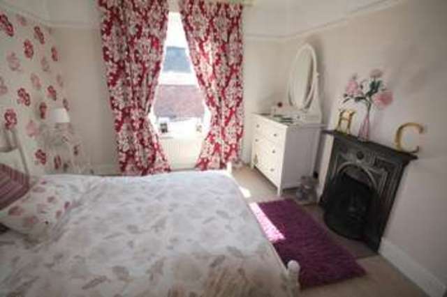  Image of 3 bedroom Town House for sale in Hillside Castle Donington Derby DE74 at Castle Donington Derbyshire, DE74 2NH