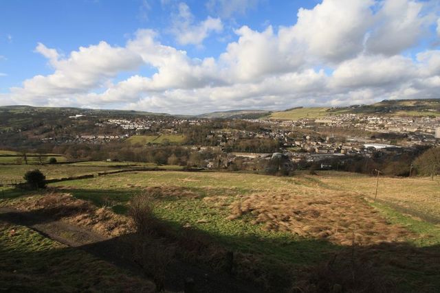  Image of 4 bedroom Detached house for sale in West Bottom Norland Sowerby Bridge HX6 at Hob Lane  Norland, HX6 3QL