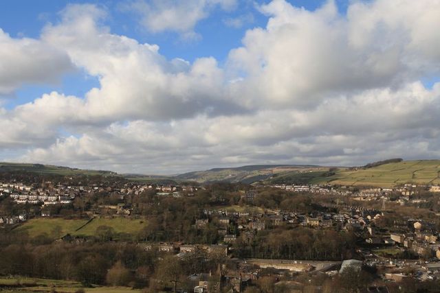  Image of 4 bedroom Detached house for sale in West Bottom Norland Sowerby Bridge HX6 at Hob Lane  Norland, HX6 3QL