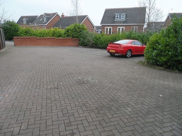  Image of 3 bedroom Terraced house to rent in Holborn Crescent Priorslee Telford TF2 at Holbourn Crescent Priorslee Telford, TF2 9FD