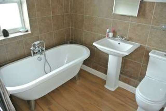 Image of 4 bedroom Detached house for sale in Holden Gardens Stapleford Nottingham NG9 at Holden Gardens  Stapleford, NG9 7GX