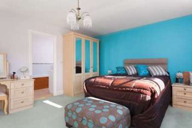  Image of 5 bedroom Detached house for sale in Idsworth Close Horndean Waterlooville PO8 at Horndean Waterlooville Hampshire, PO8 0DW