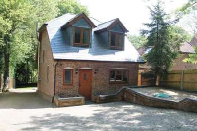  Image of 4 bedroom Detached house for sale in Lith Avenue Horndean Waterlooville PO8 at Horndean Waterlooville Hampshire, PO8 0BS