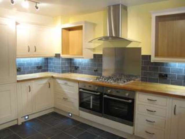  Image of 4 bedroom Detached house for sale in Lith Avenue Horndean Waterlooville PO8 at Horndean Waterlooville Hampshire, PO8 0BS