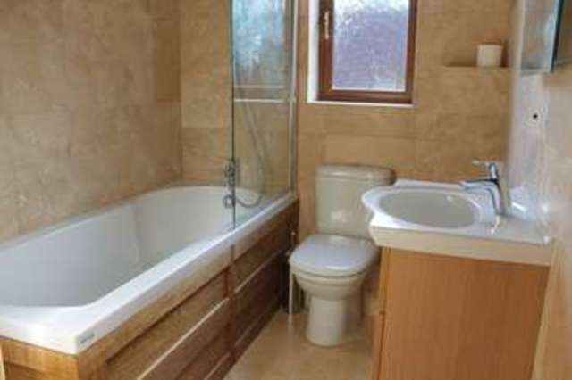  Image of 4 bedroom Detached house for sale in Lith Avenue Horndean Waterlooville PO8 at Horndean Waterlooville Hampshire, PO8 0BS