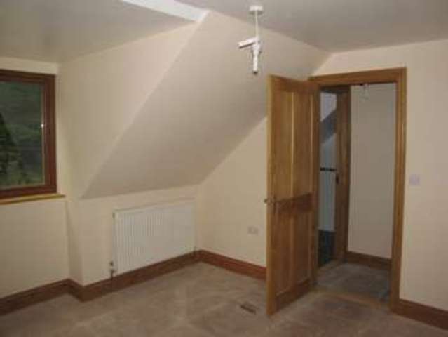  Image of 4 bedroom Detached house for sale in Lith Avenue Horndean Waterlooville PO8 at Horndean Waterlooville Hampshire, PO8 0BS