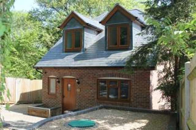  Image of 4 bedroom Detached house for sale in Lith Avenue Horndean Waterlooville PO8 at Horndean Waterlooville Hampshire, PO8 0BS