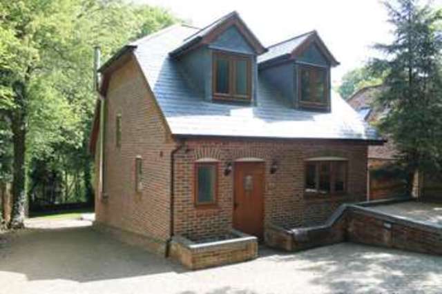  Image of 4 bedroom Detached house for sale in Lith Avenue Horndean Waterlooville PO8 at Horndean Waterlooville Hampshire, PO8 0BS