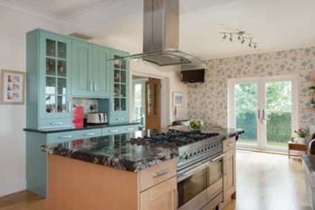 Image of 5 bedroom Detached house for sale in Five Heads Road Catherington Waterlooville PO8 at Horndean Waterlooville Hampshire, PO8 9NZ