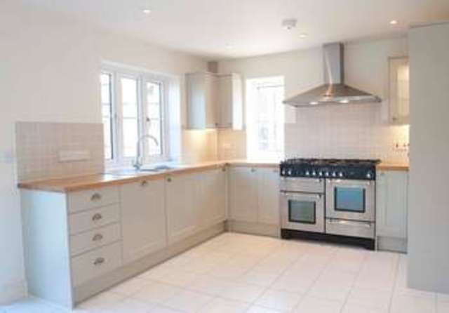  Image of 6 bedroom Detached house for sale in Farmers Way Horndean Waterlooville PO8 at Horndean Waterlooville Hampshire, PO8 9GY