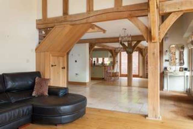  Image of 5 bedroom Detached house for sale in London Road Horndean Waterlooville PO8 at Horndean Waterlooville Hampshire, PO8 0BN
