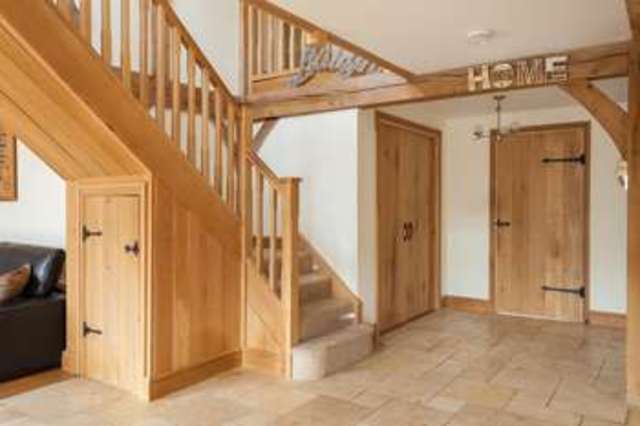  Image of 5 bedroom Detached house for sale in London Road Horndean Waterlooville PO8 at Horndean Waterlooville Hampshire, PO8 0BN