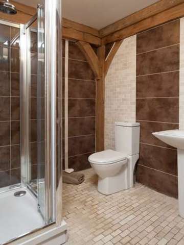  Image of 5 bedroom Detached house for sale in London Road Horndean Waterlooville PO8 at Horndean Waterlooville Hampshire, PO8 0BN
